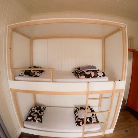 Bunk Inn Hostel Bundaberg Buitenkant foto